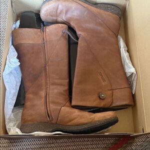 Teva Chestnut Leather Boots